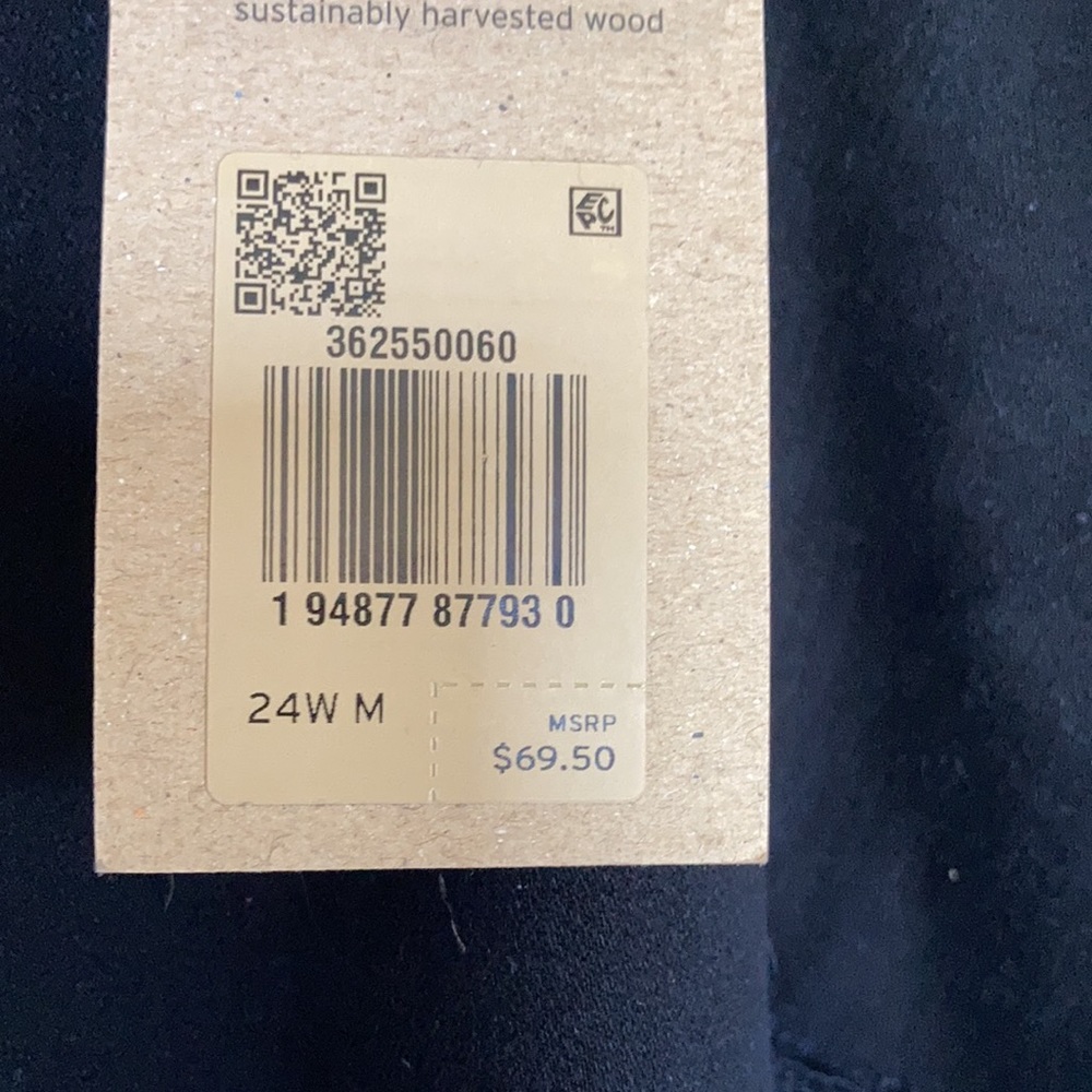 Levi’s 711 skinny distressed midrise jean w Levi’s sculpt hypersoft 24W - Picture 9 of 15